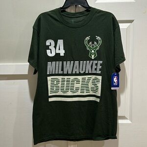 NWT NBA Milwaukee Bucks #34 Giannis Antetokounmpo Large Shirt Logo Front / Back
